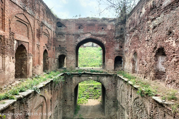 The Baoli, locally known as 'Bhai Ki Baoli,' is a three-story structure designed like a step-well. Accessed by