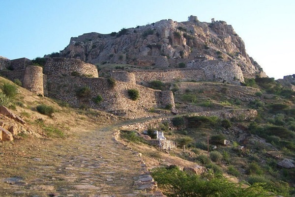 Loharu Fort, constructed in the 16th century, is an archaeologically significant monument protected by the state,