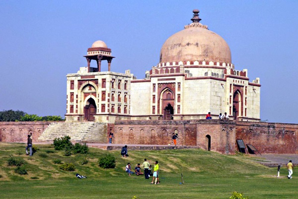 Tomb of Khwaja Pir