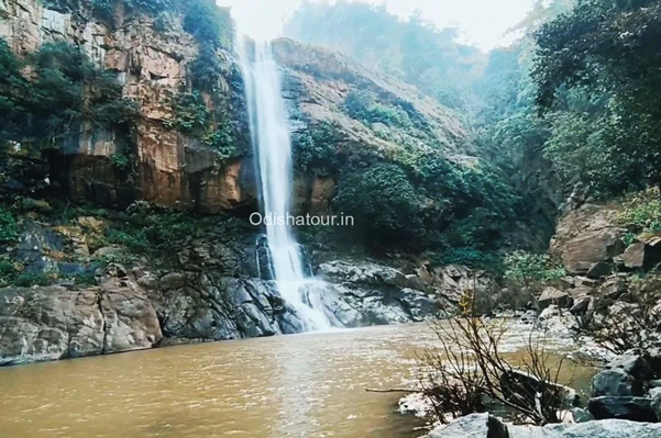 Dokrichanchara Waterfall