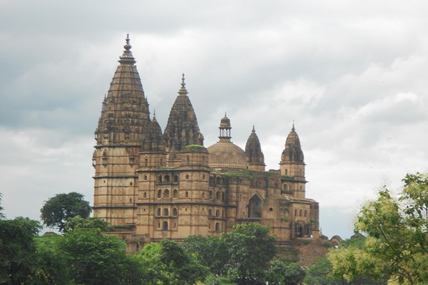Chaturvuj Narayan Mandir